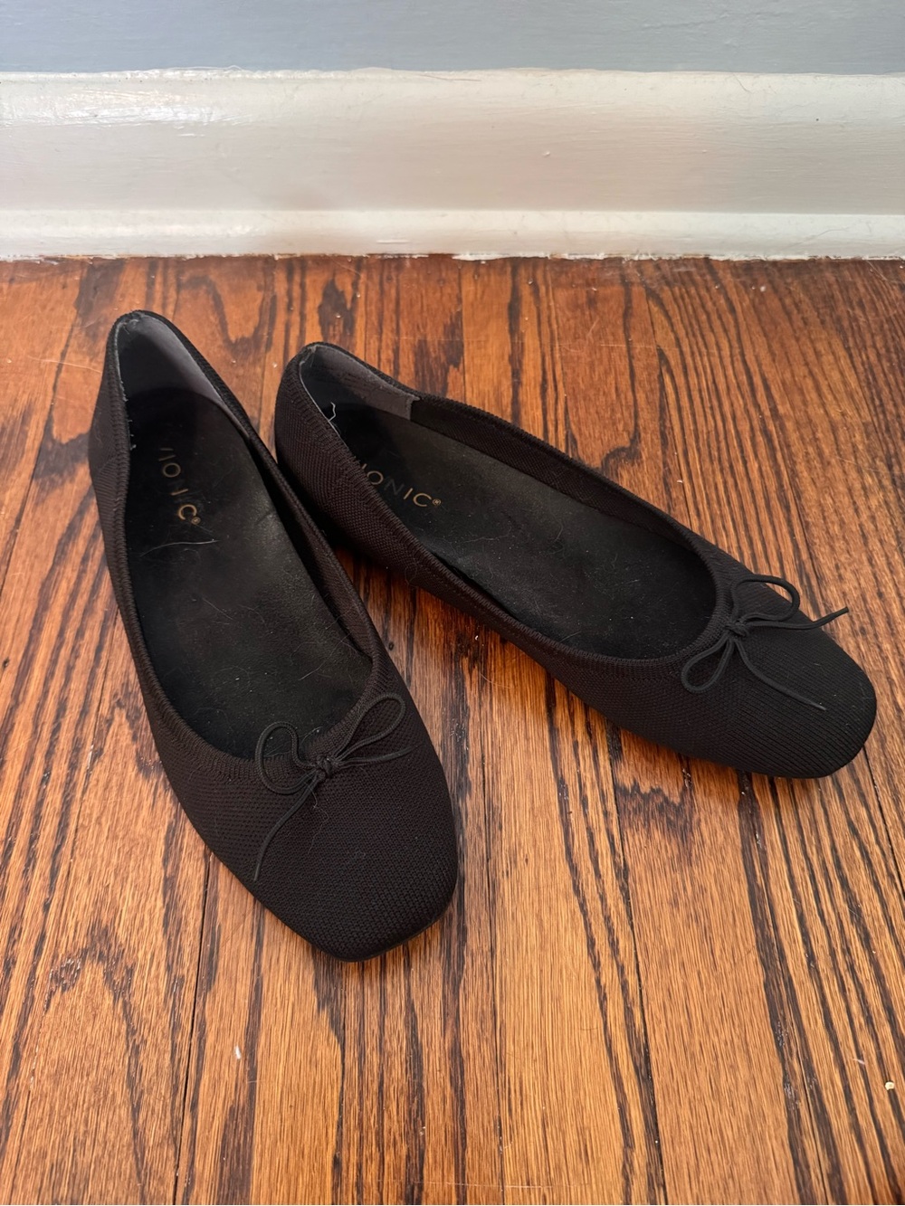 Vionic “Klara” Women’s Black Knit Ballet Flats with Bow - Picture 3 of 7